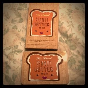 Too Faced Peanut Butter and Jelly Palette